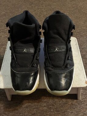 Jordan 11 retro “JUBILEE”